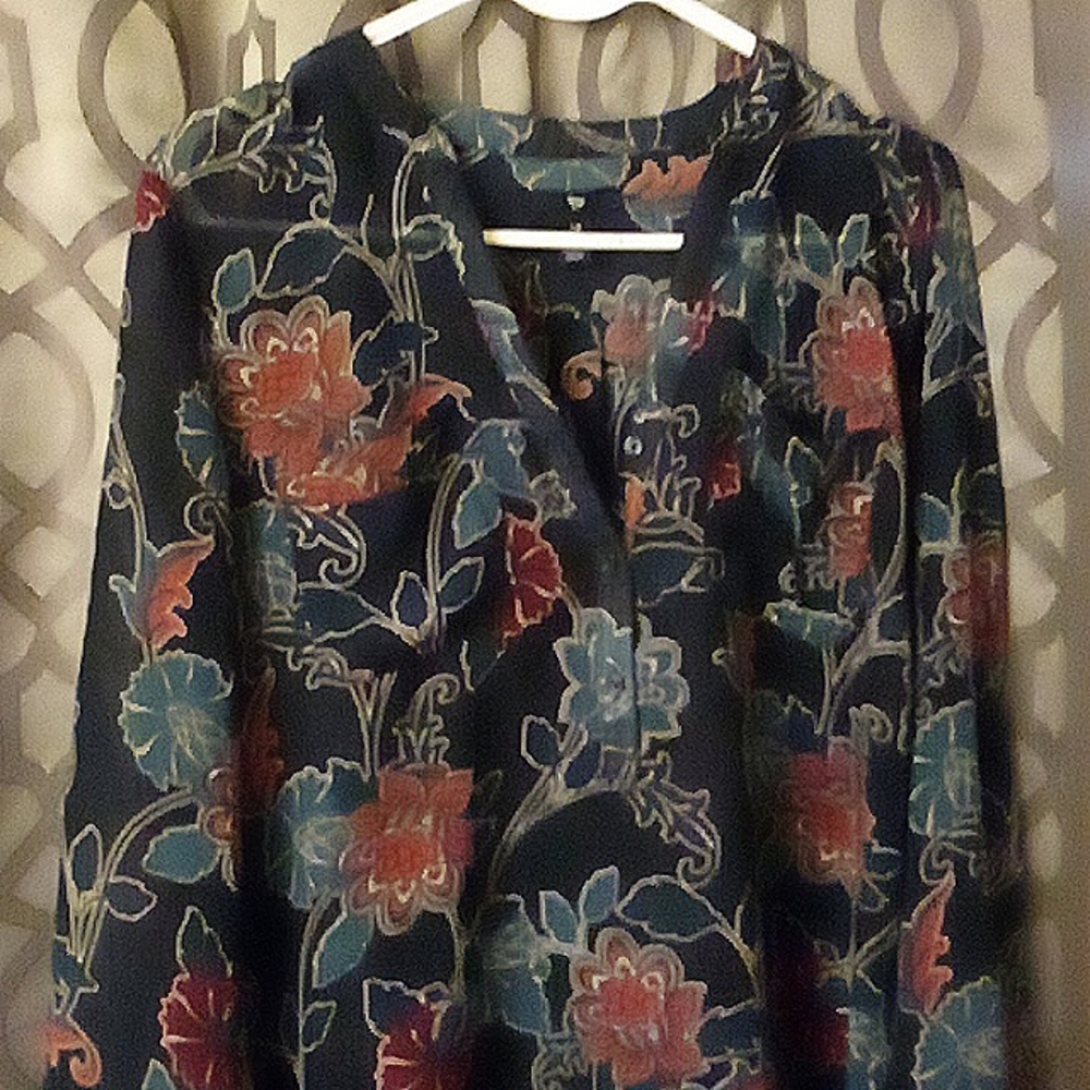 Women's long sleeve